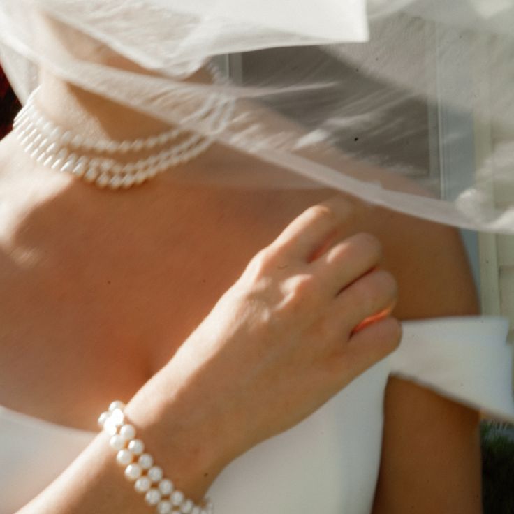 HAPPY BRIDE