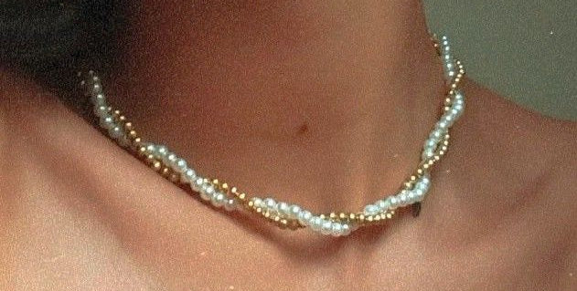 SOFIA pearl necklace