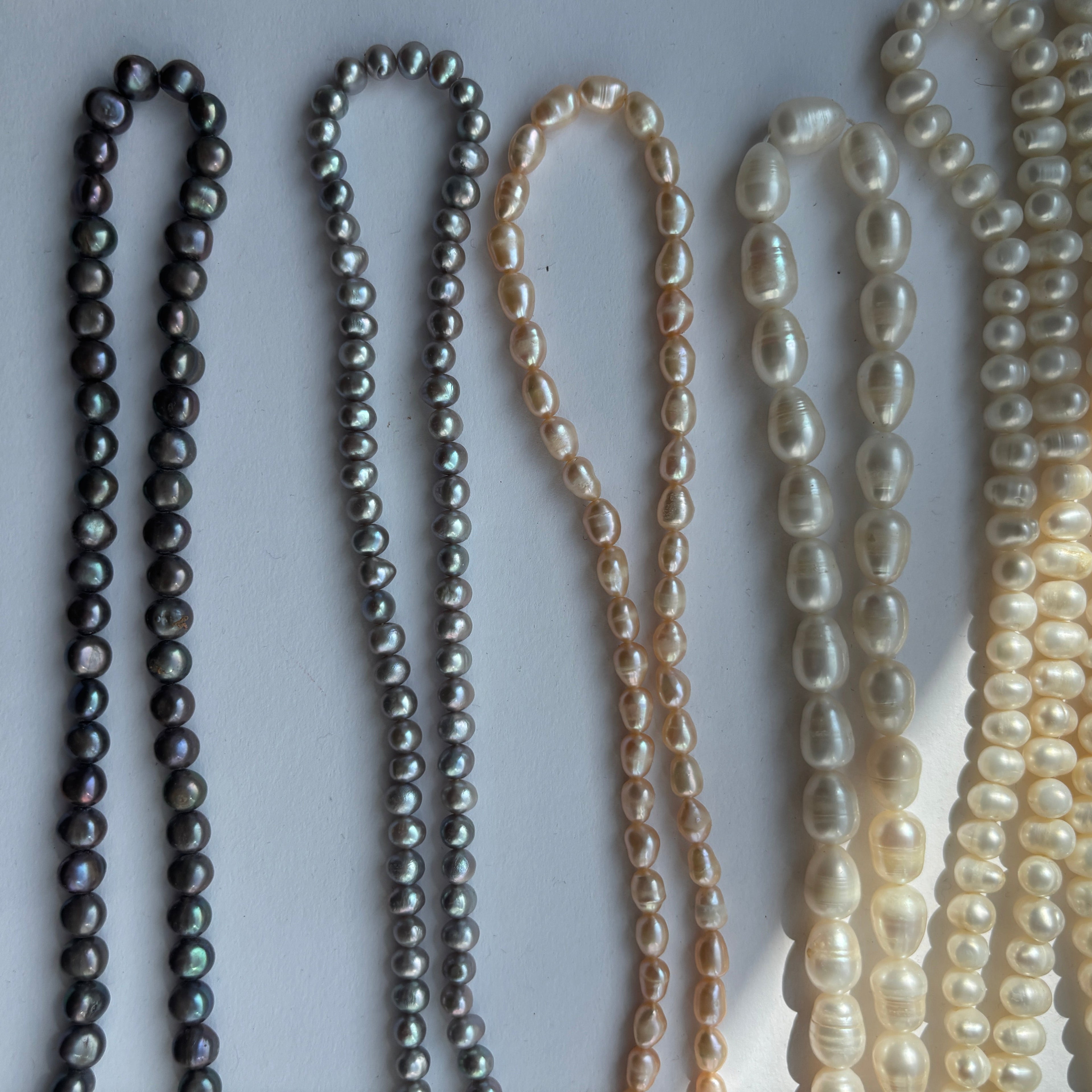 Diverse Perlenketten von Lunas Perlen 