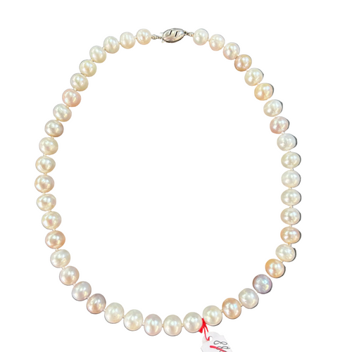 Perfekte runde und weiße Perlenkette von Lunas Perlen