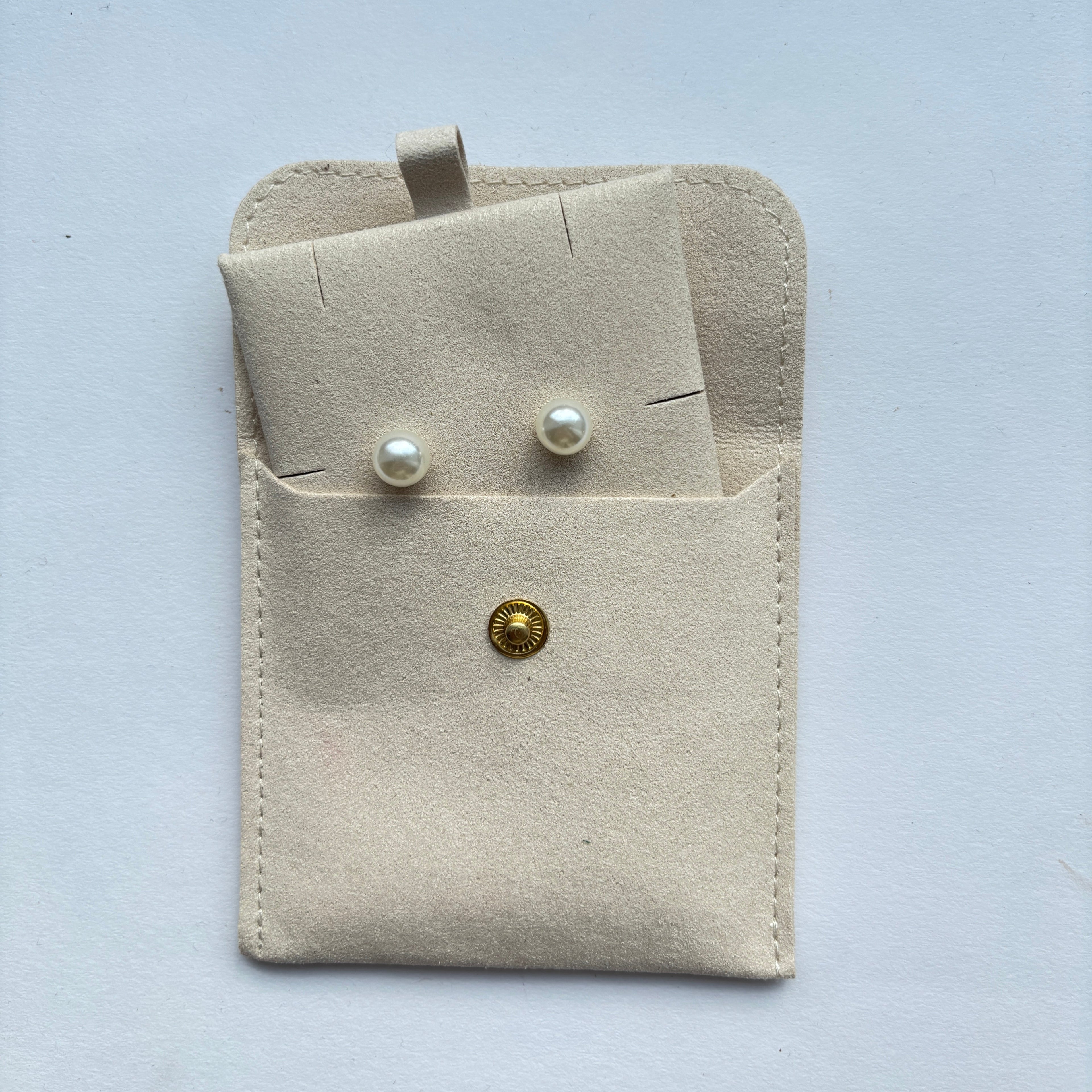 Perlenstecker in der Verpackung für den Versand von Lunas Perlen